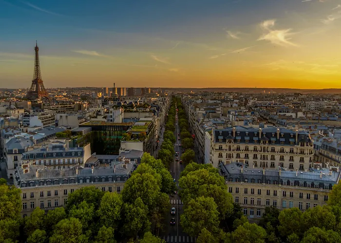 Paris Hotels With Jacuzzi in Room
